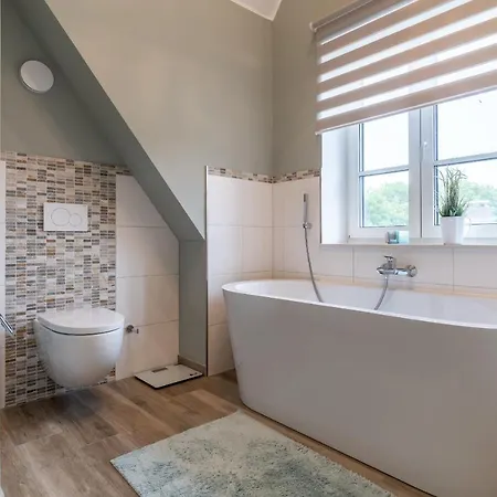 Summer Diek Reetdachhaus Summerdiek 9 Casa de Férias *